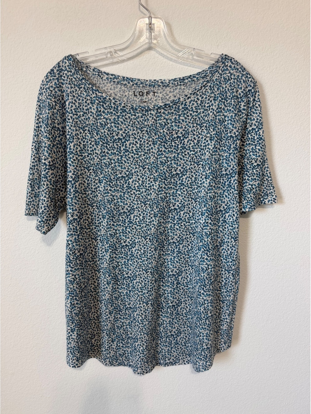 LOFT 100% Linen White/Blue Floral Short Sleeve Scoop Neck T-Shirt Women's Size L
